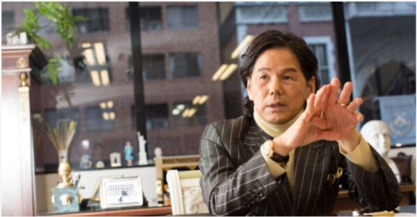 Liberty English Academyの唯一の講師であり塾長の「藤川恭宏」とは